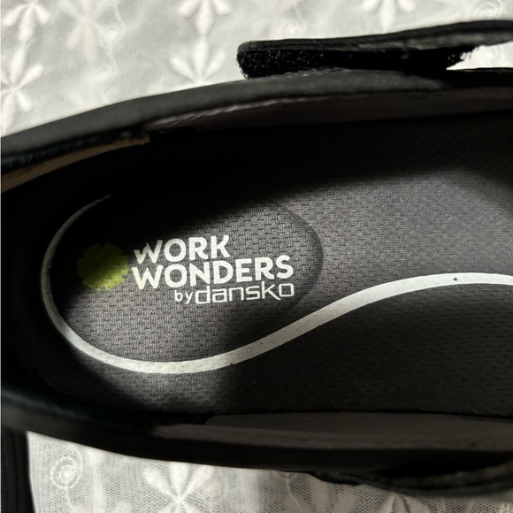 Wonder Works by Dansko shoes - Picture 4 of 7